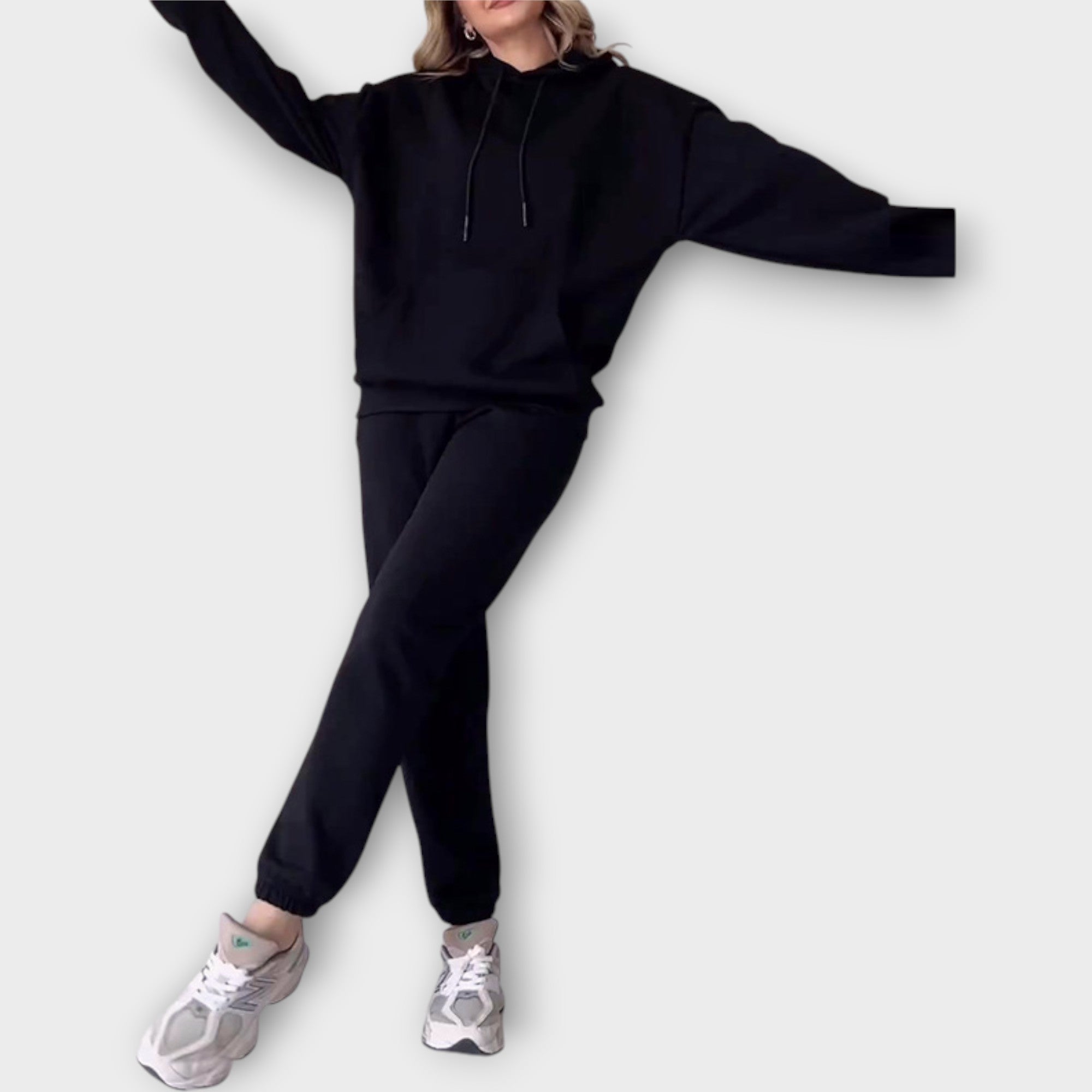 Lady Amelia Tracksuit Set with a Relaxed Fit