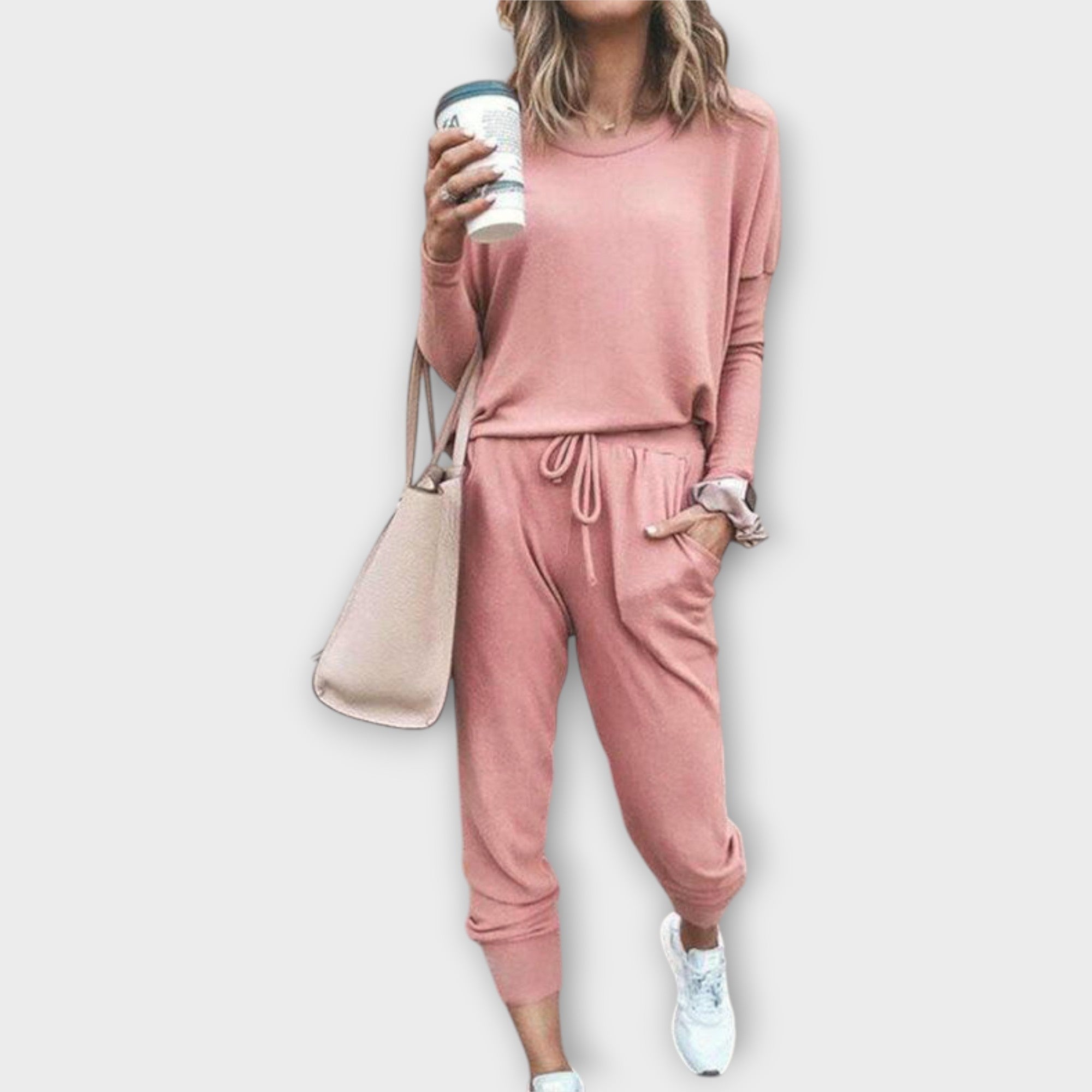 Lady Beatrice Lounge Set with a Relaxed Fit and Minimal Aesthetic