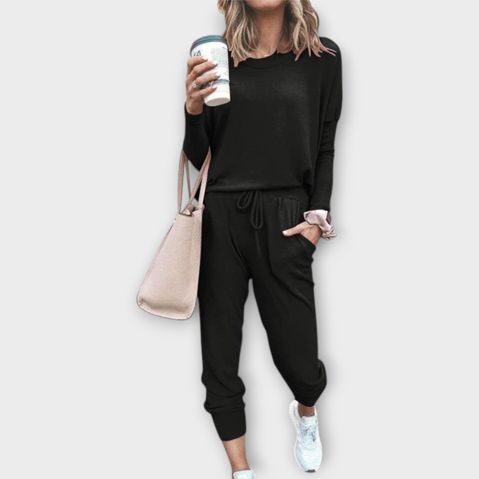 Lady Beatrice Lounge Set with a Relaxed Fit and Minimal Aesthetic