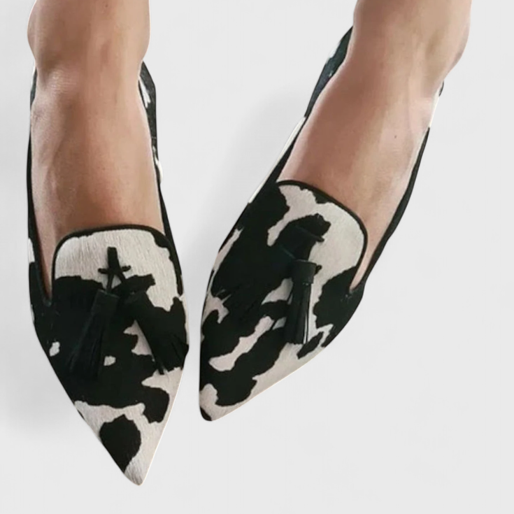 Lady Anastasia Elegant Loafers with Pointed Toe and Bicolour Design